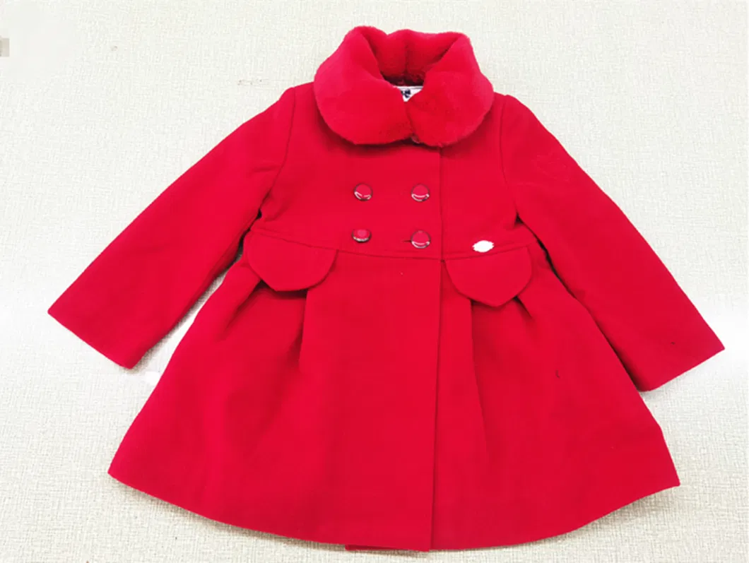 Kids Girl&prime; S Embroidery with Lining with Removeable Fur Collar Coat Kids Wear Children Clothes
